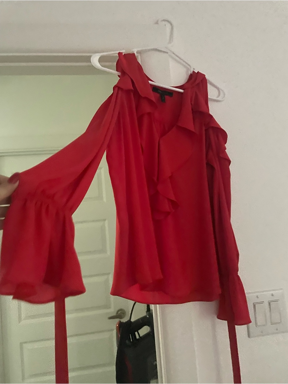 Bcbgmaxazria blouse